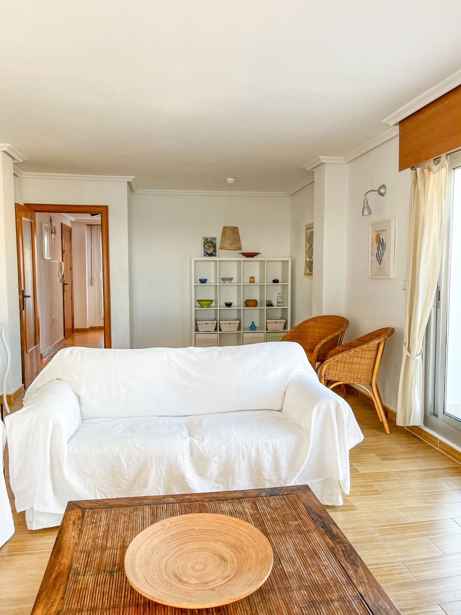 3 bedroom Penthouse for rent in Arenales del Sol with garage - € 1,700 (Ref: 9436418)