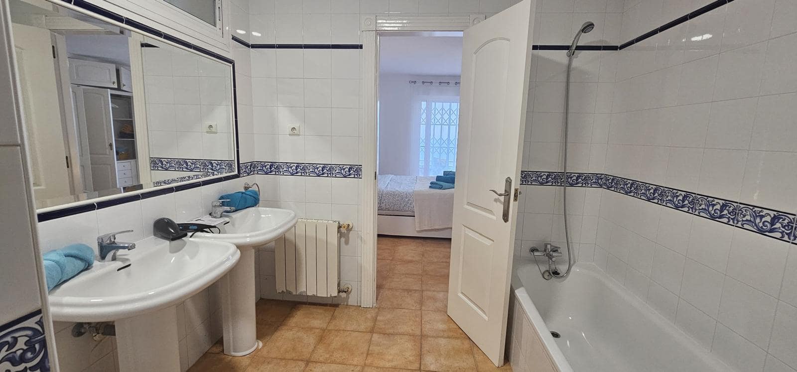 2 bedroom Bungalow for rent in Alicante / Alacant city with pool garage - € 1,900 (Ref: 9436425)