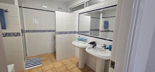 2 sypialnia Bungalow do wynajęcia w Miasto Alicante / Alacant z basenem garażem - 1 900 € (Ref: 9436425)