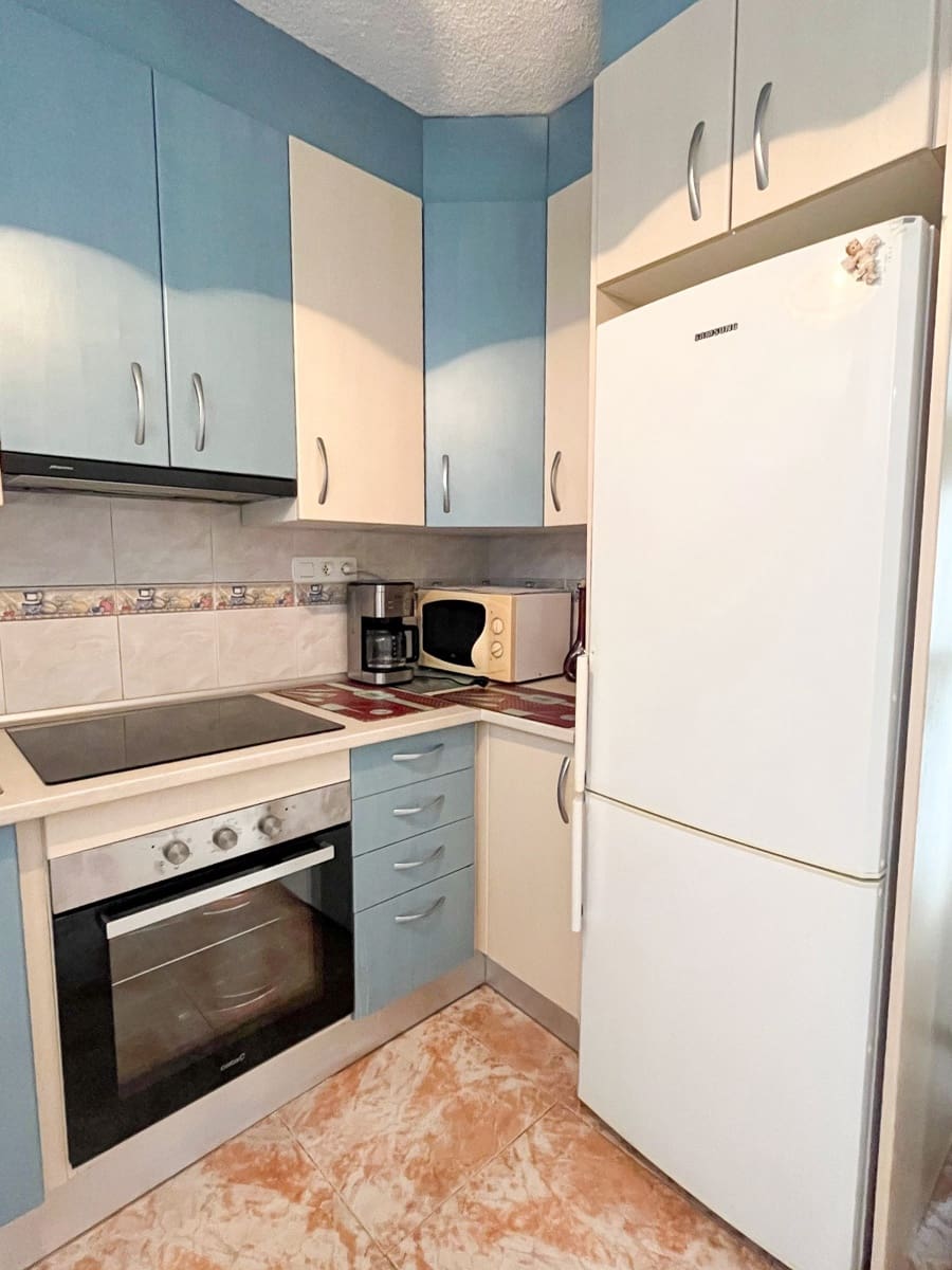 2 soveværelse Lejlighed til leje i Santa Pola - € 850 (Ref: 9440631)