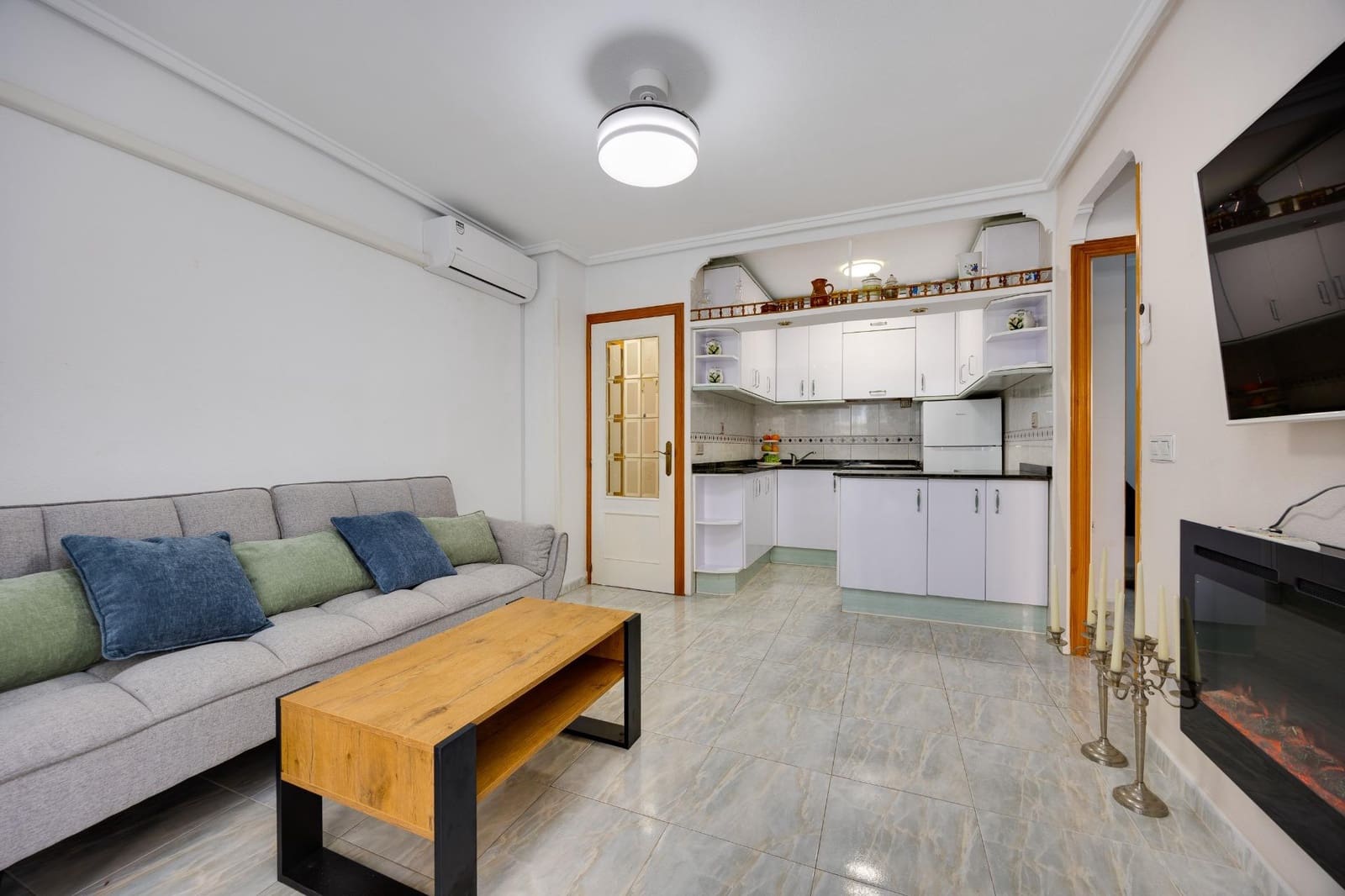 2 soverom Leilighet til salgs i Torrevieja - € 159 900 (Ref: 10017653)
