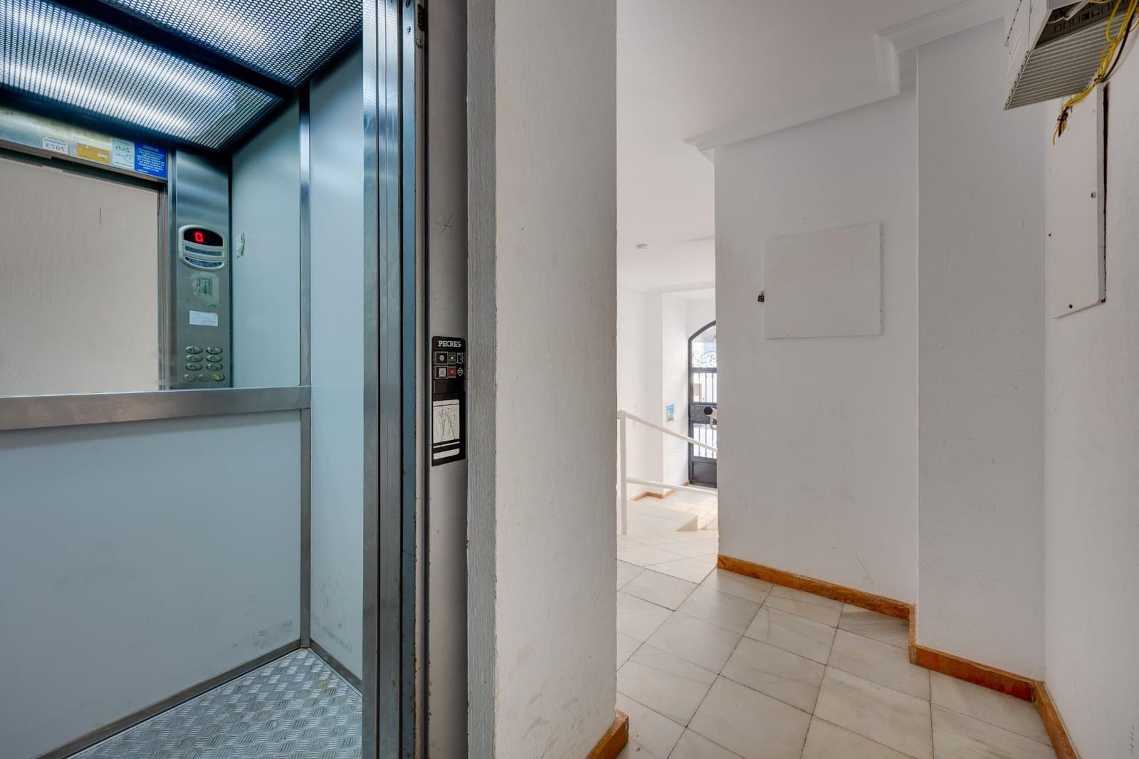 2 soverom Leilighet til salgs i Torrevieja - € 159 900 (Ref: 10017653)