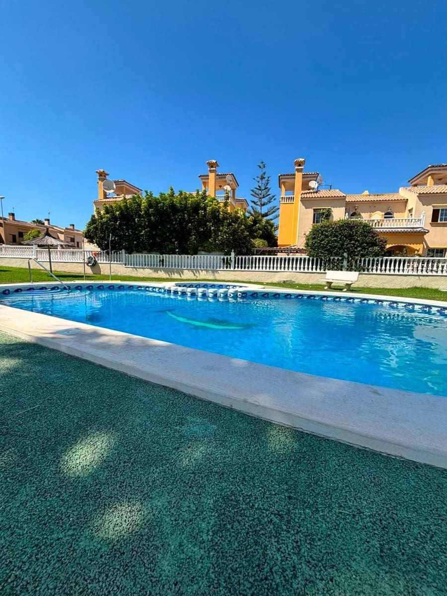 2 chambre Bungalow à vendre à Orihuela Costa avec piscine - 225 000 € (Ref: 10025905)