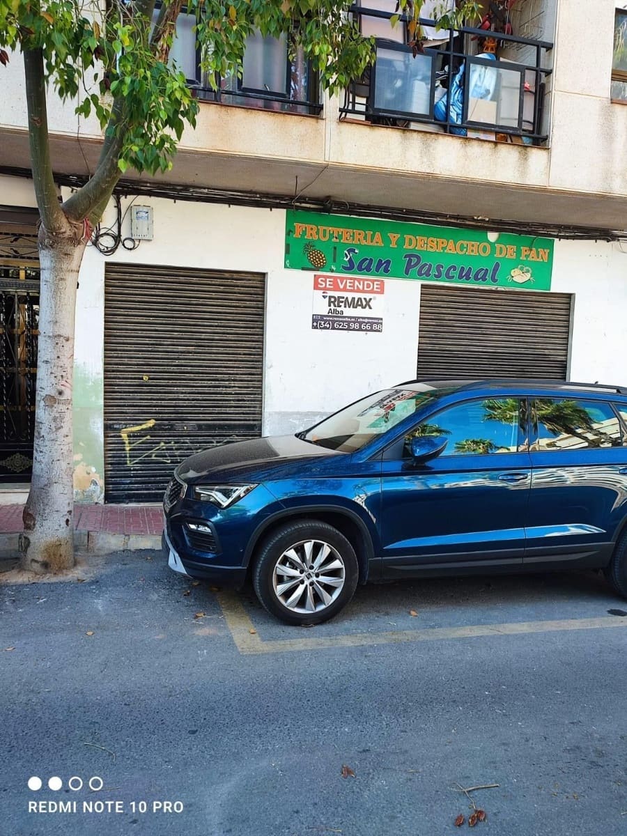 Kommersiell til salgs i Torrevieja - € 79 000 (Ref: 10032218)
