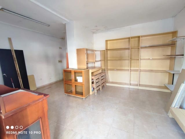 Local Comercial en Torrevieja en venta - 79.000 € (Ref: 10032218)
