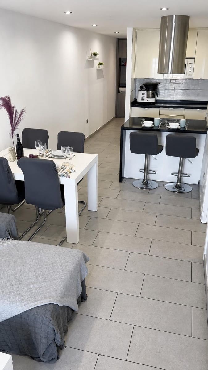 2 soverom Leilighet til salgs i Torrevieja med garasje - € 149 900 (Ref: 10055485)
