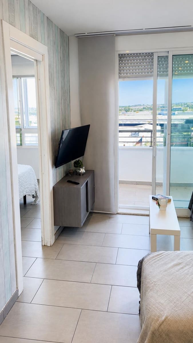 2 soverom Leilighet til salgs i Torrevieja med garasje - € 149 900 (Ref: 10055485)