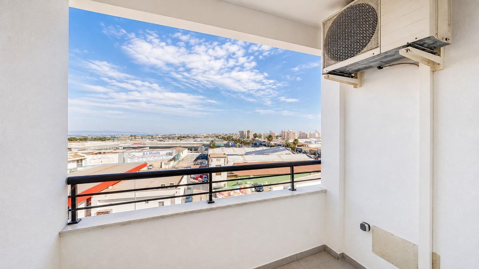 2 soverom Leilighet til salgs i Torrevieja med garasje - € 149 900 (Ref: 10055485)