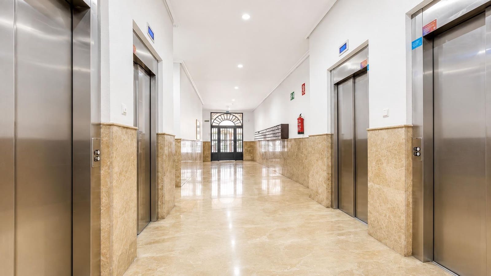2 soverom Leilighet til salgs i Torrevieja med garasje - € 149 900 (Ref: 10055485)