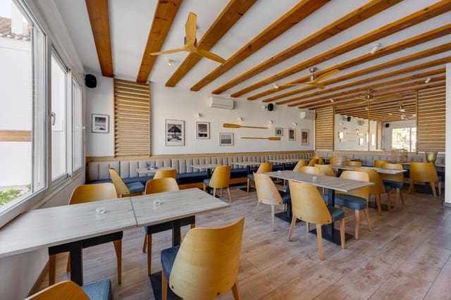 Local Commercial à vendre à Cabo Roig, Orihuela - 850 000 € (Ref: 10109891)
