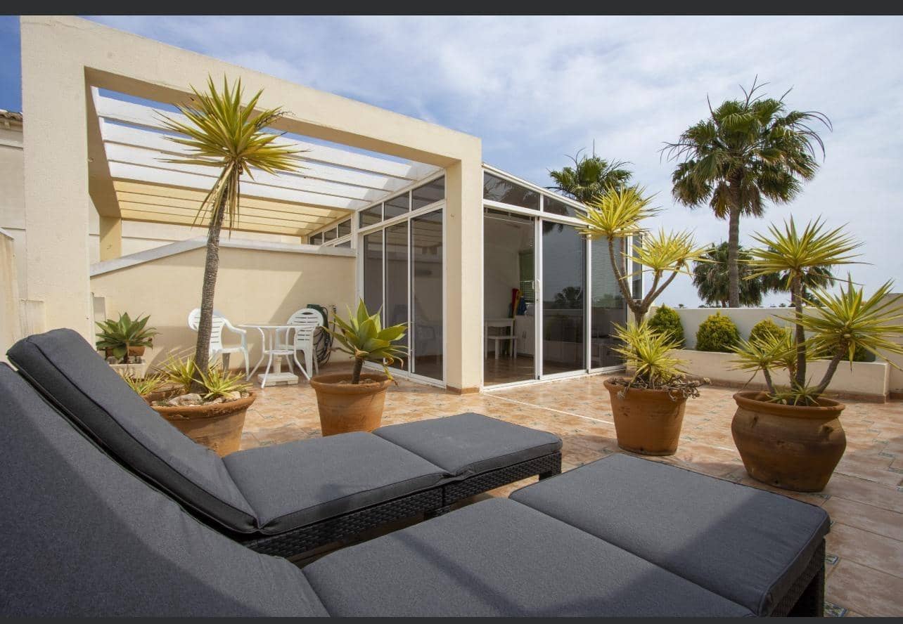 2 soverom Rekkehus til leie i Playa Flamenca med svømmebasseng garasje - € 1 000 (Ref: 9359760)