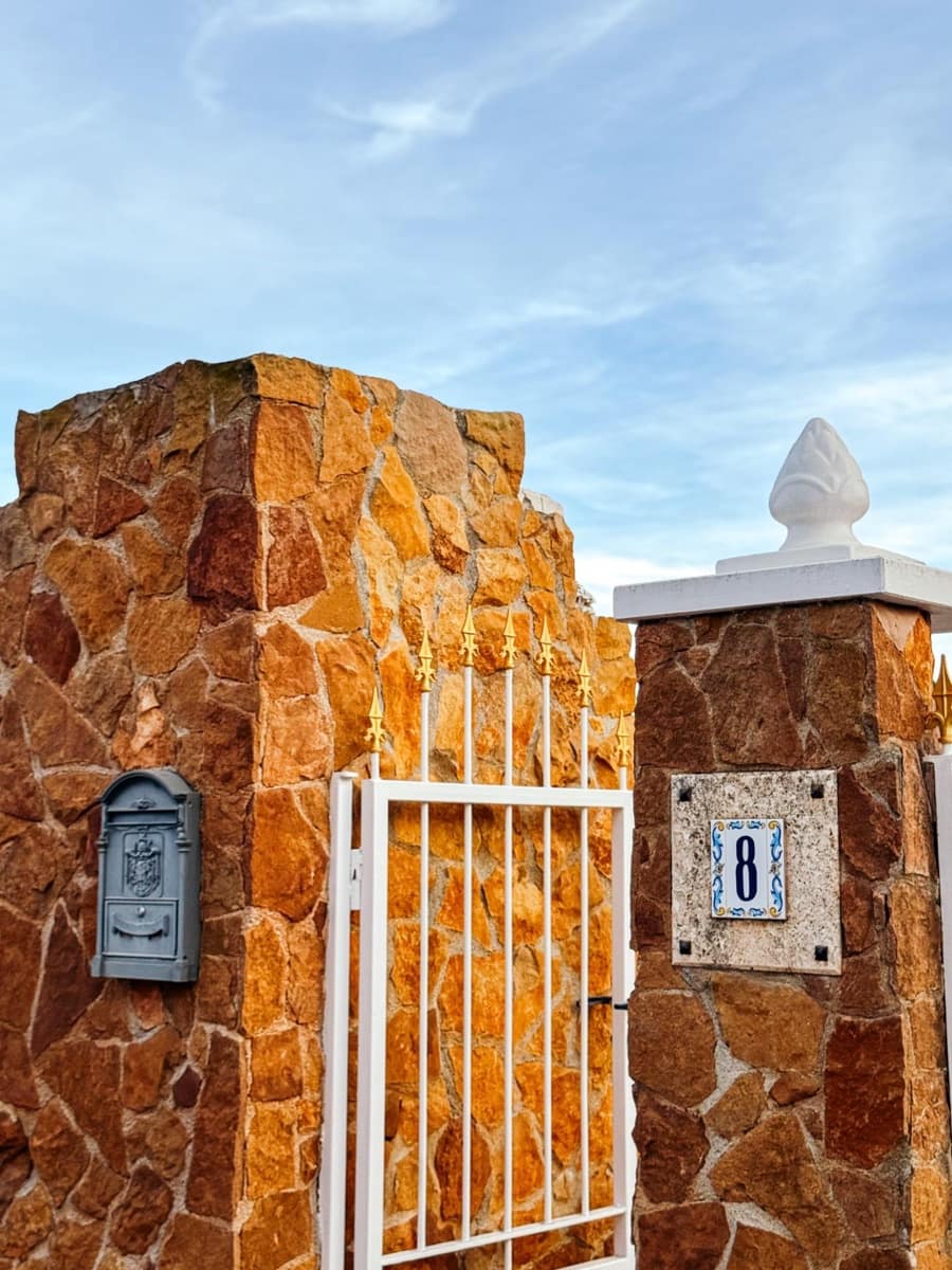 4 sypialnia Willa na sprzedaż w Fortuna z basenem garażem - 217 500 € (Ref: 9386162)