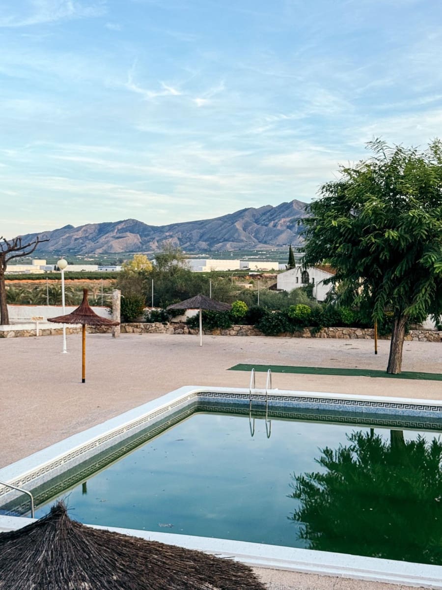 4 sypialnia Willa na sprzedaż w Fortuna z basenem garażem - 217 500 € (Ref: 9386162)