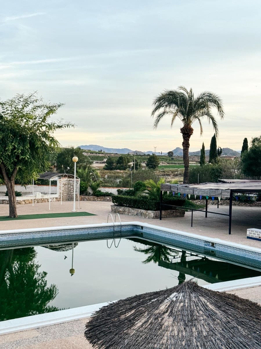 4 sypialnia Willa na sprzedaż w Fortuna z basenem garażem - 217 500 € (Ref: 9386162)