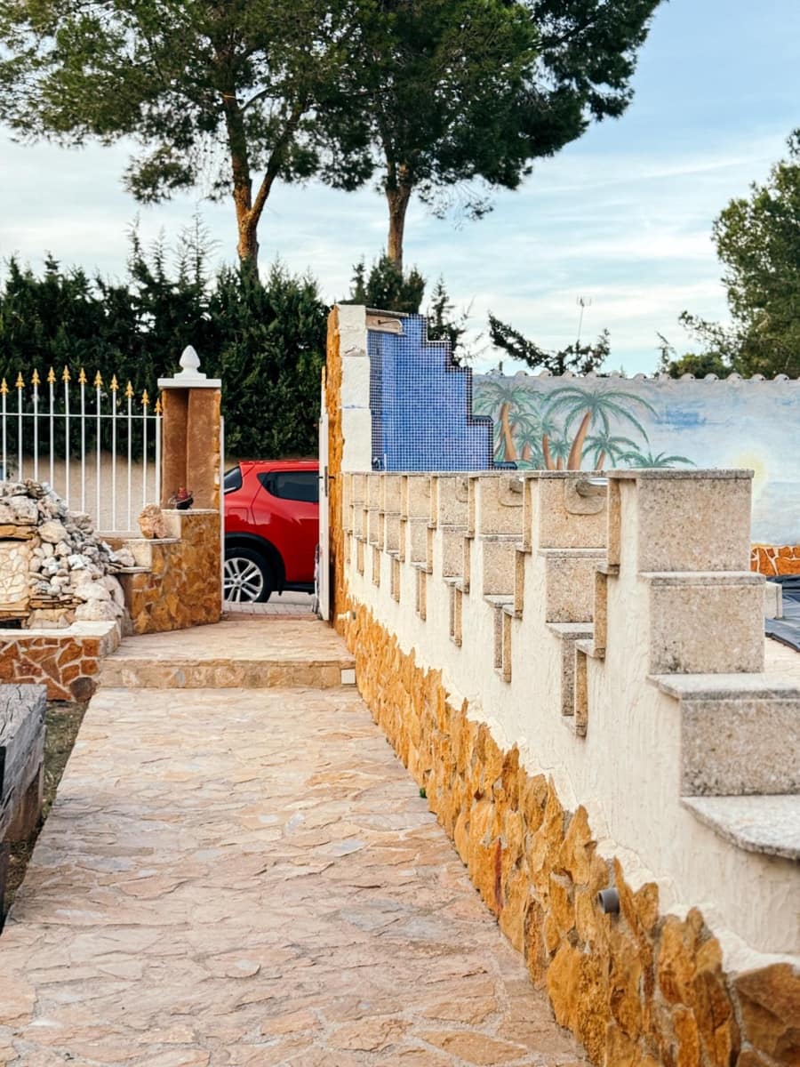 4 sypialnia Willa na sprzedaż w Fortuna z basenem garażem - 217 500 € (Ref: 9386162)