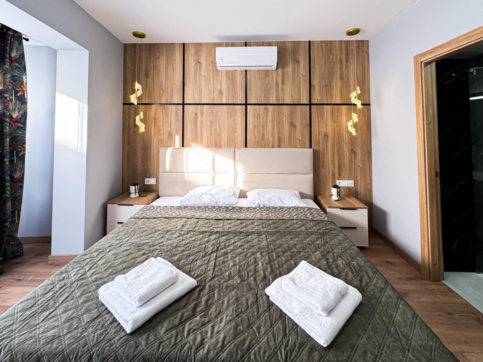 12 bedroom Hotel for sale in Torrevieja - € 1,490,000 (Ref: 9419999)