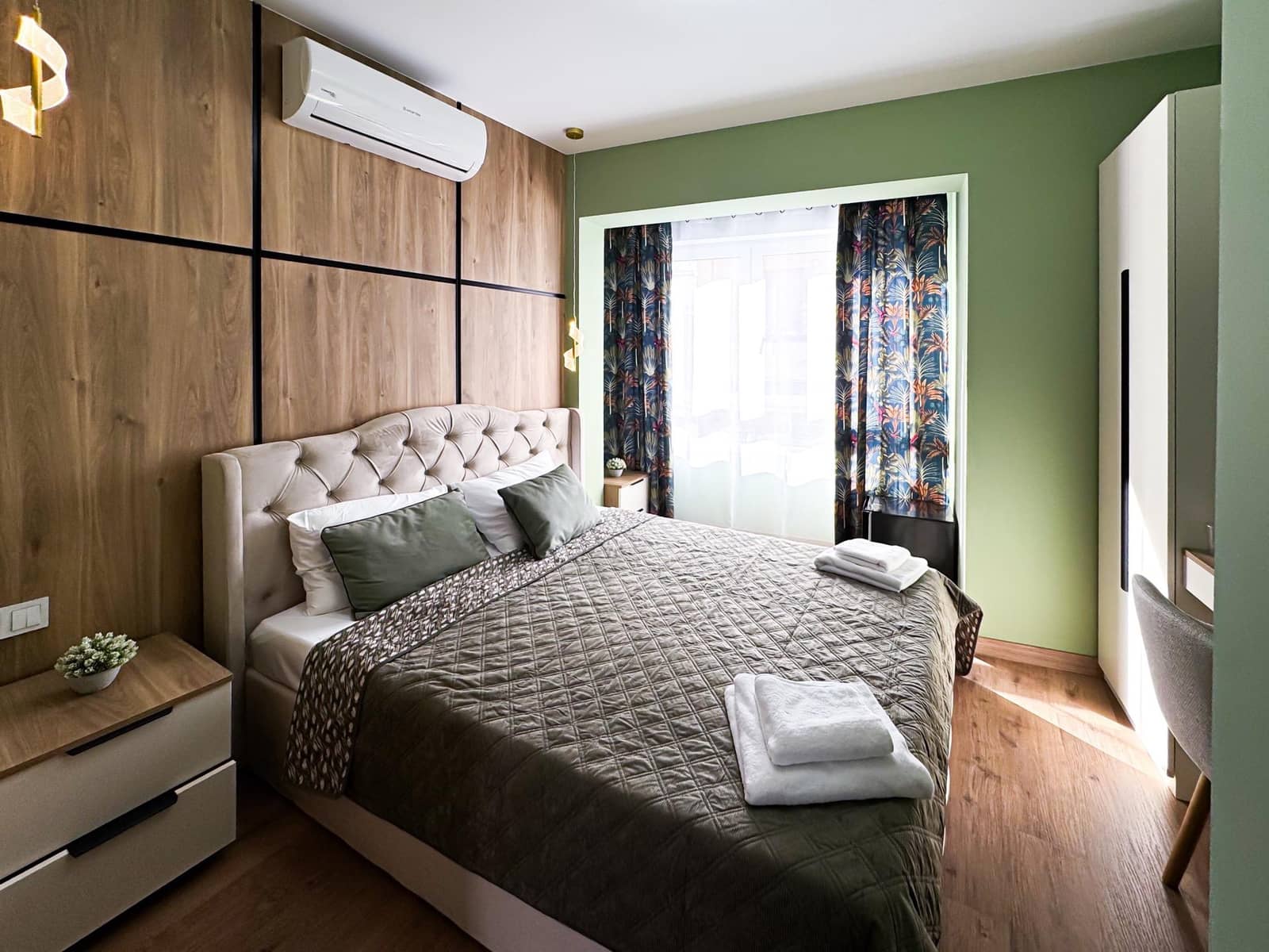 12 bedroom Hotel for sale in Torrevieja - € 1,490,000 (Ref: 9419999)