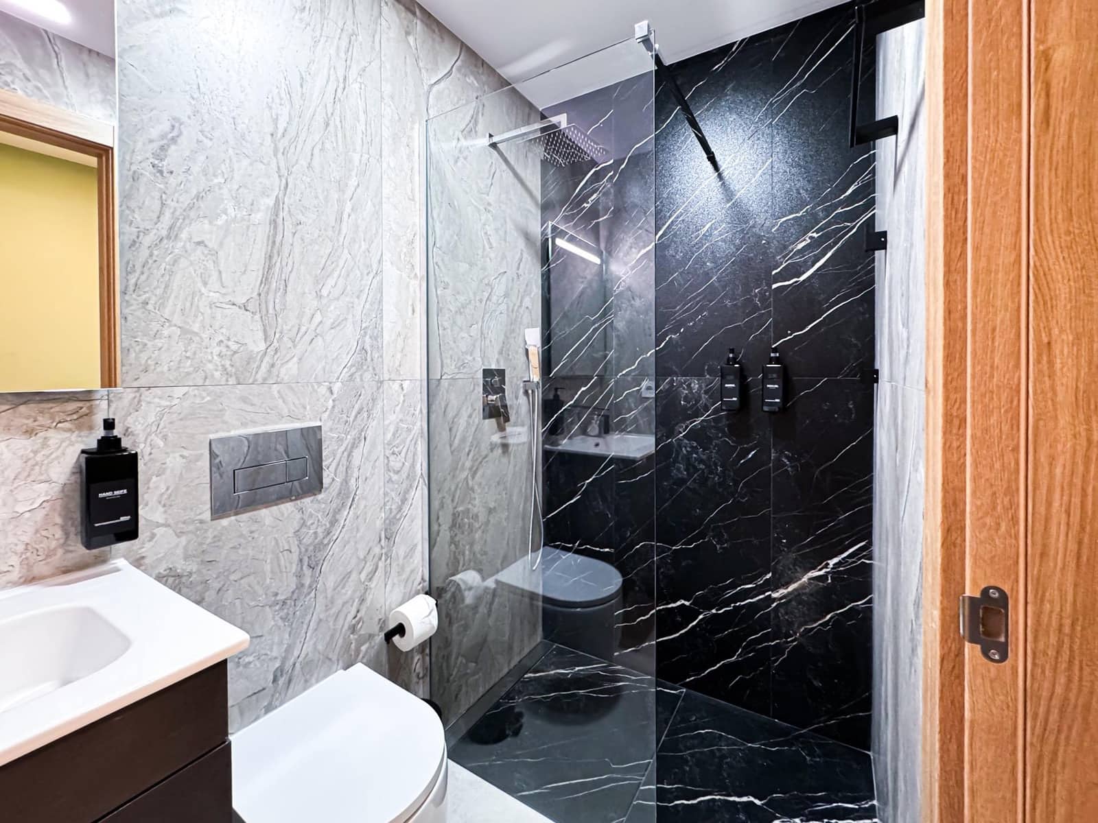 12 bedroom Hotel for sale in Torrevieja - € 1,490,000 (Ref: 9419999)