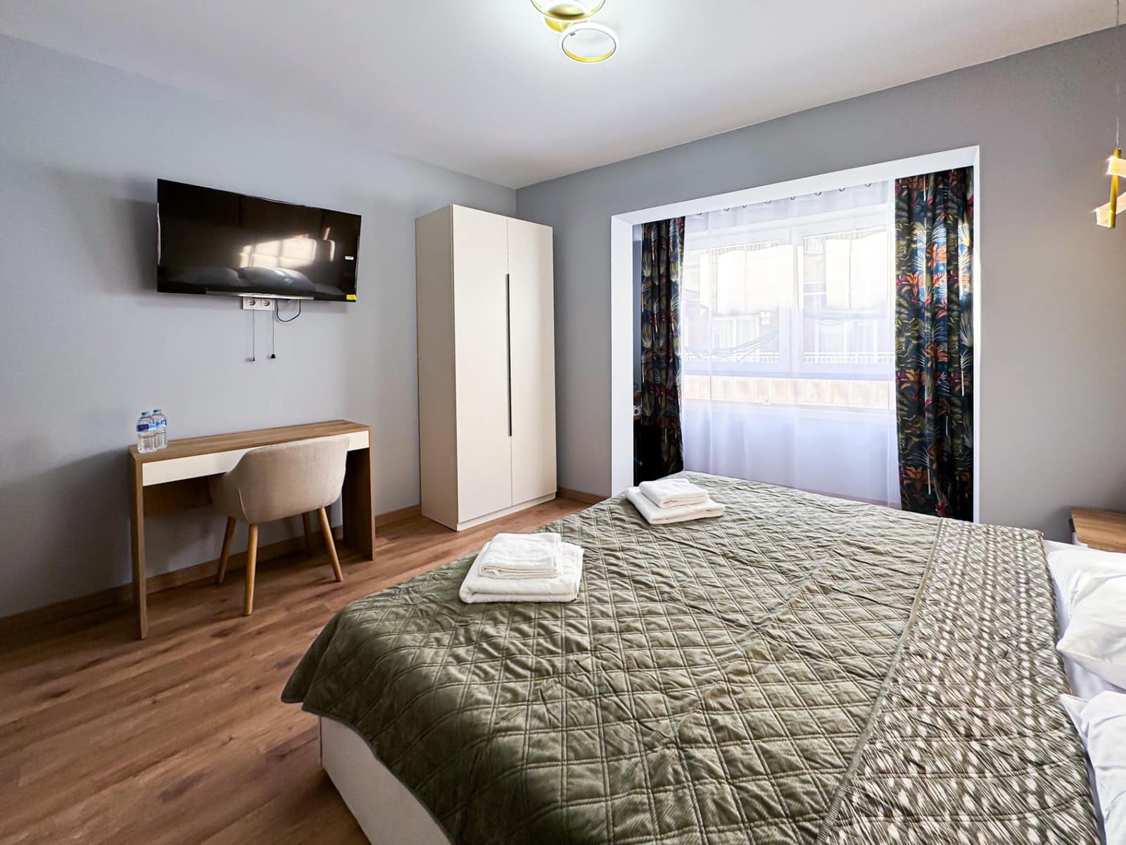 12 bedroom Hotel for sale in Torrevieja - € 1,490,000 (Ref: 9419999)