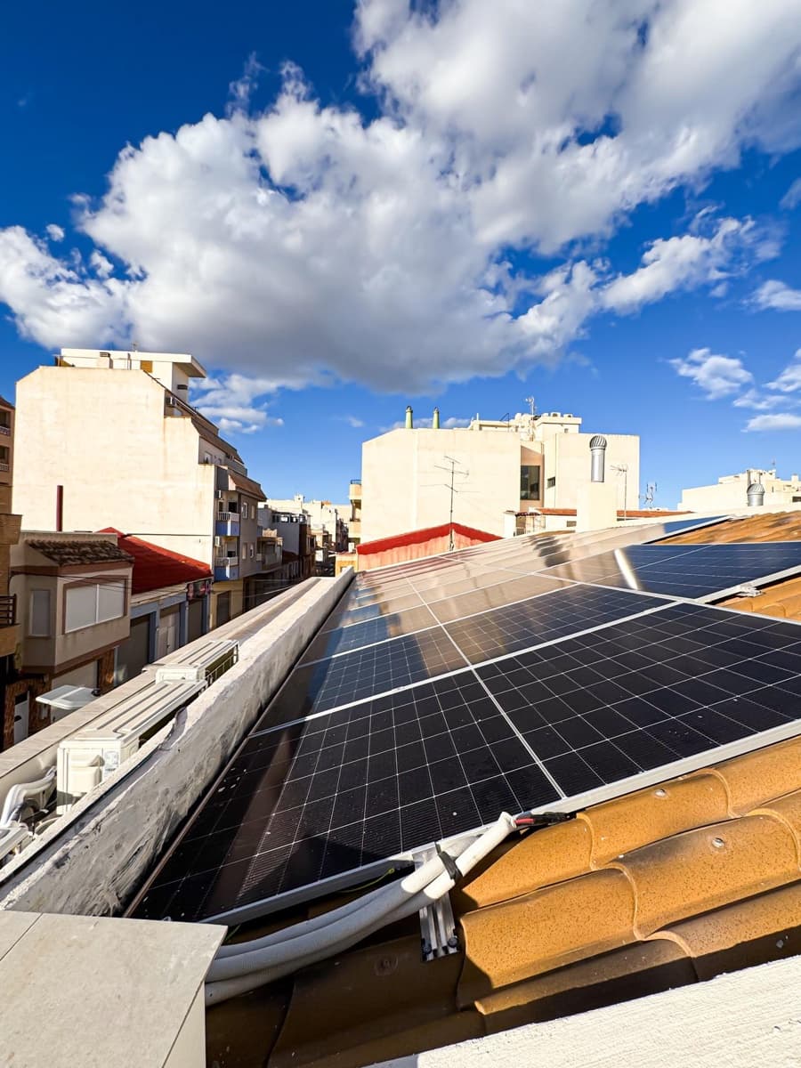 12 bedroom Hotel for sale in Torrevieja - € 1,400,000 (Ref: 9419999)