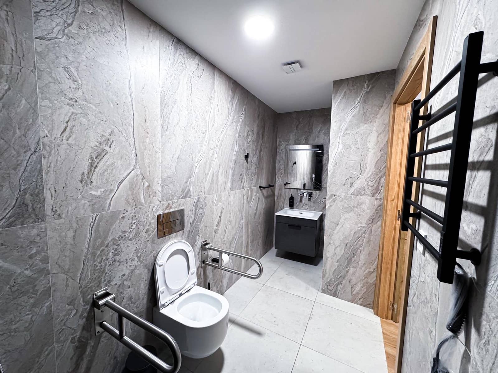 12 bedroom Hotel for sale in Torrevieja - € 1,400,000 (Ref: 9419999)