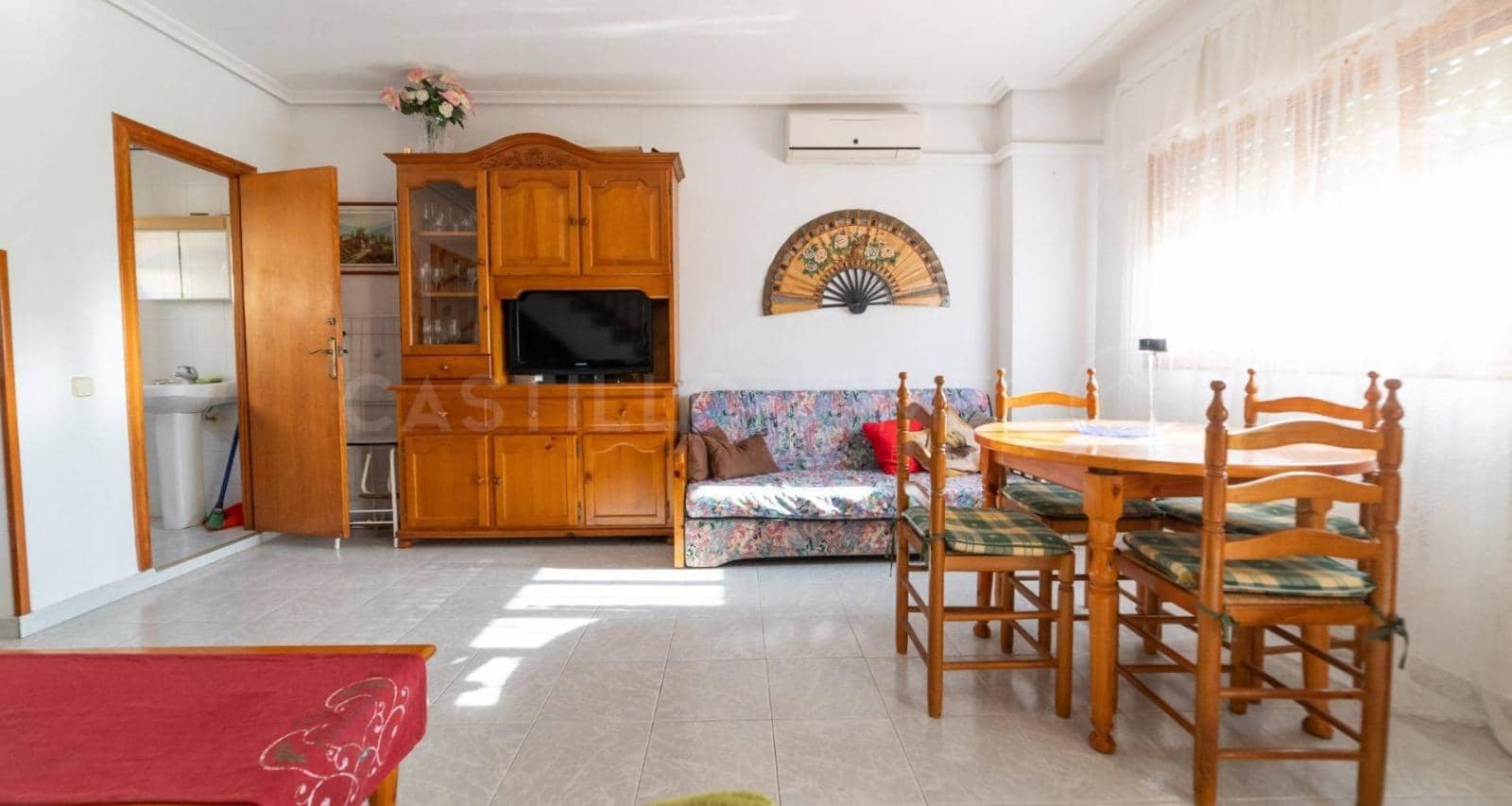 2 soveværelse Lejlighed til salg i Torrevieja med swimmingpool - € 120.000 (Ref: 9437601)