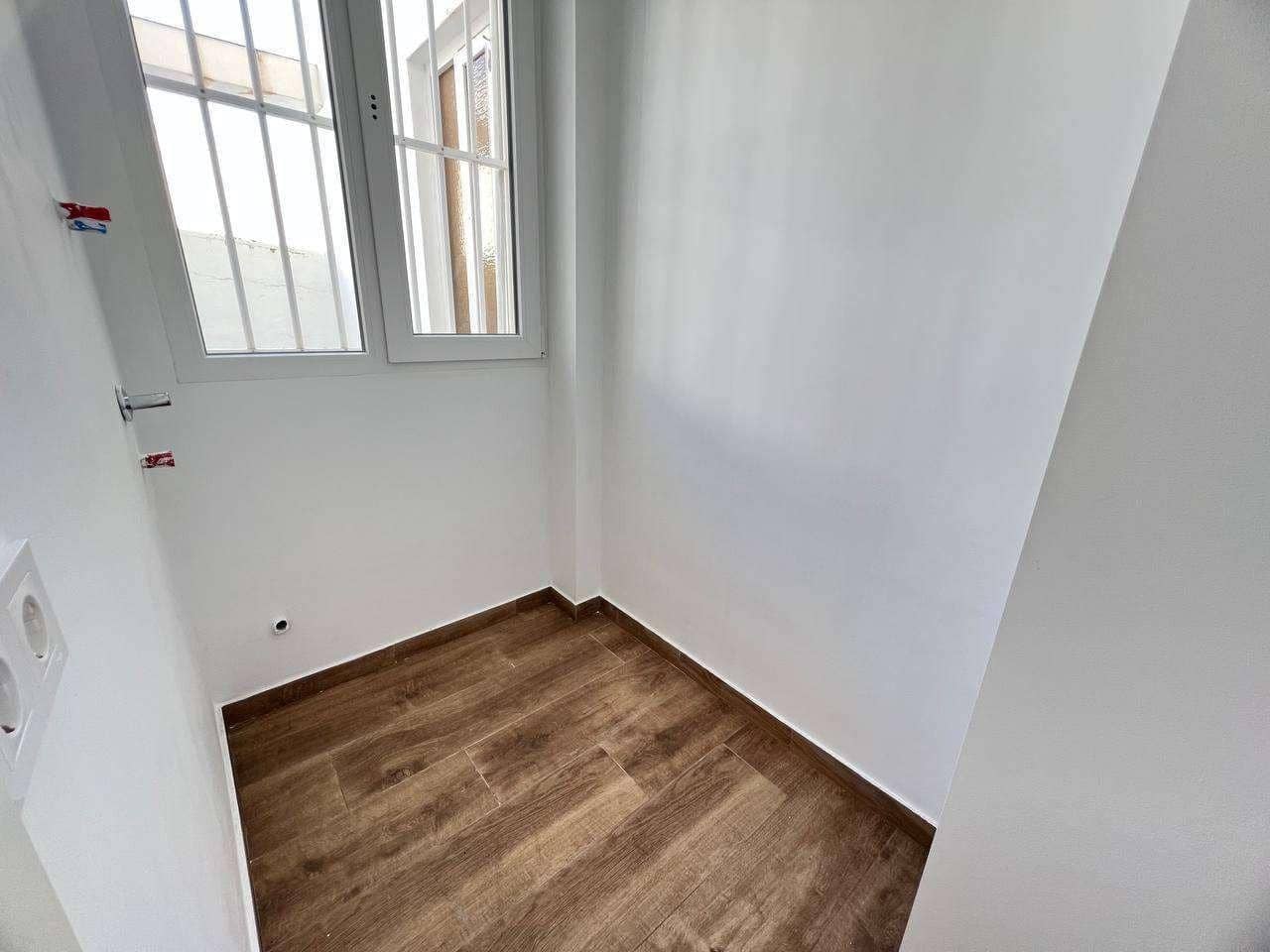 3 sypialnia Apartament na sprzedaż w Torrevieja - 250 000 € (Ref: 9449598)
