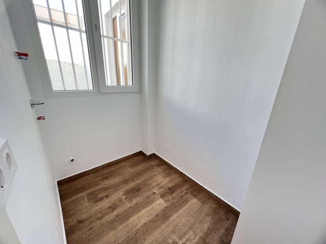 3 chambre Appartement à vendre à Centro, Torrevieja - 250 000 € (Ref: 9449598)