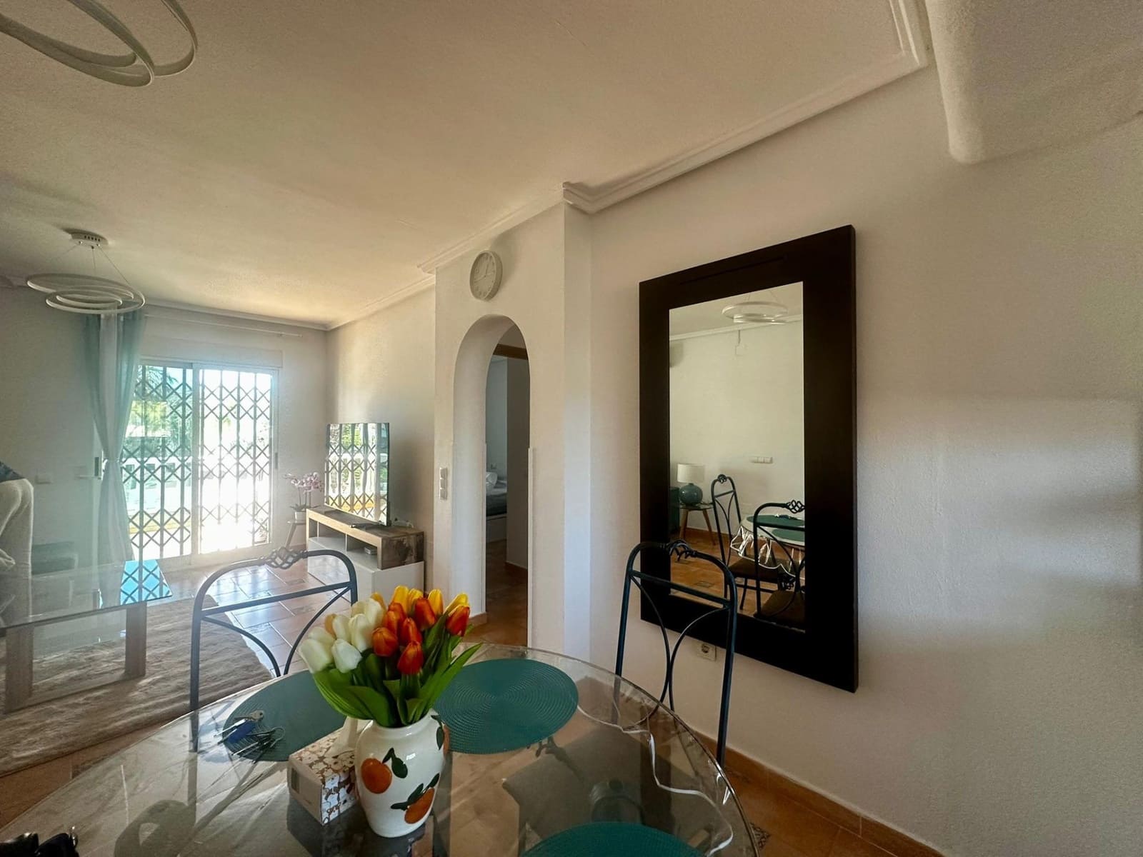 2 slaapkamer Rijtjeshuis voor vakantieverhuur in Los Dolses met zwembad - € 350 (Ref: 9485324)