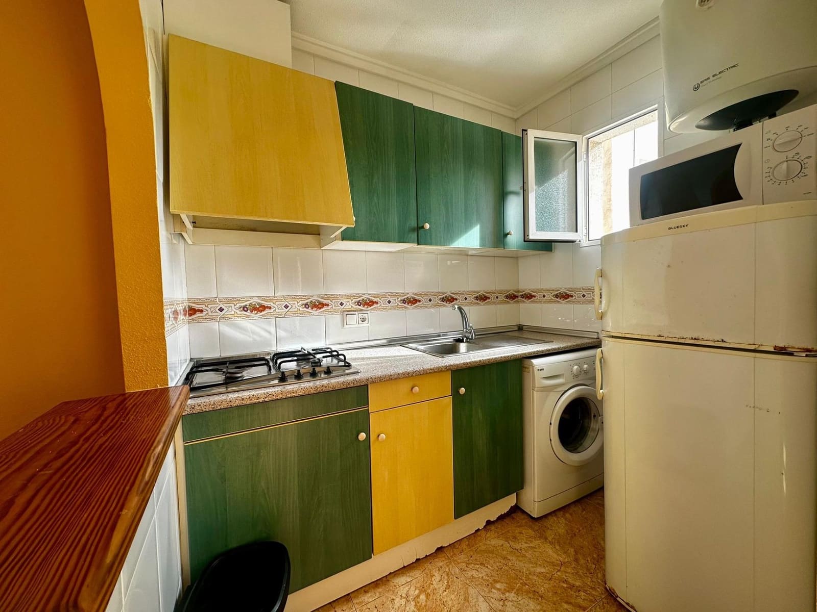 Piso en Torrevieja en venta con piscina - 91.000 € (Ref: 9520861)