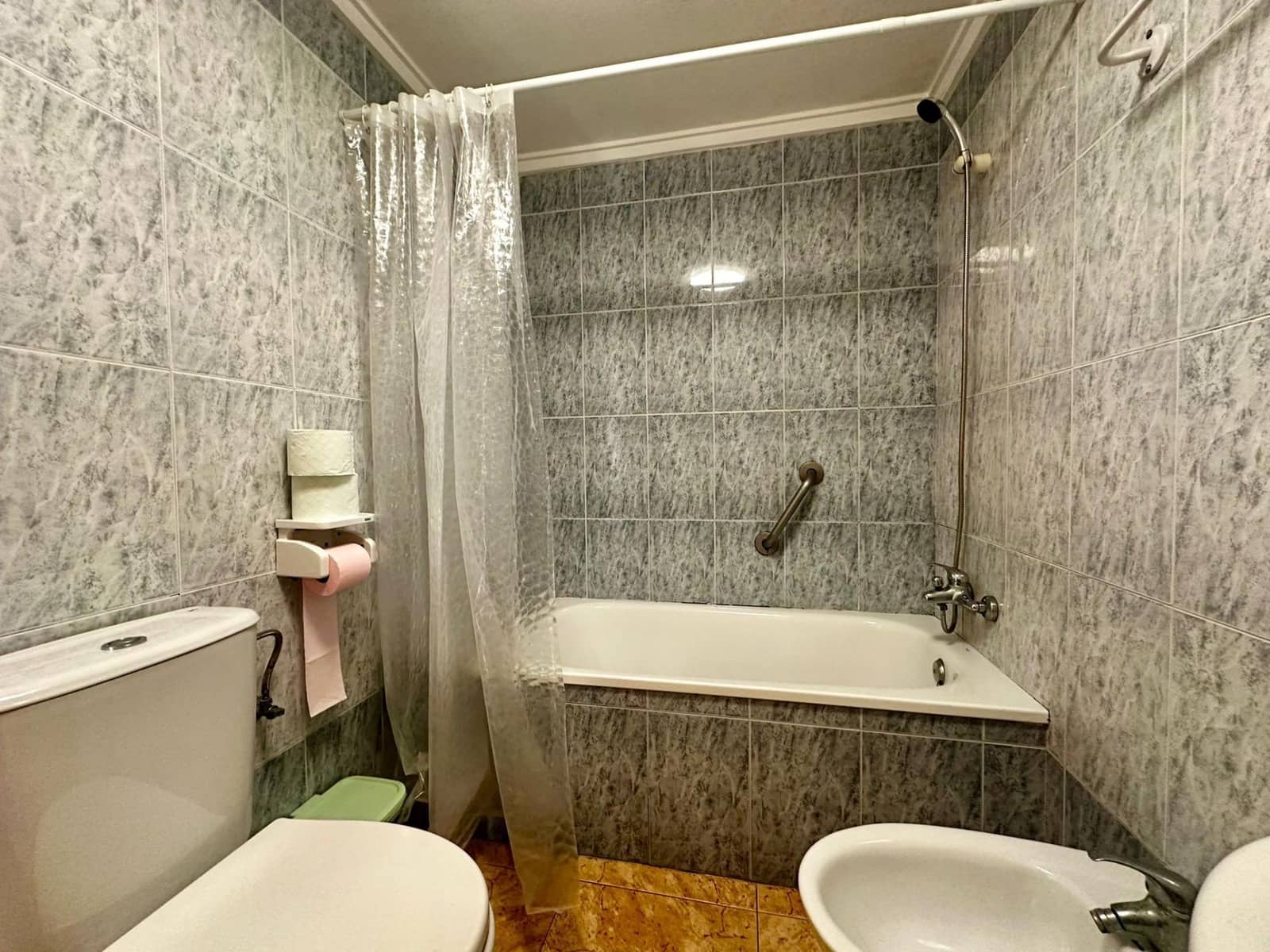 Studio for sale in Torrevieja with pool - € 84,900 (Ref: 9520861)