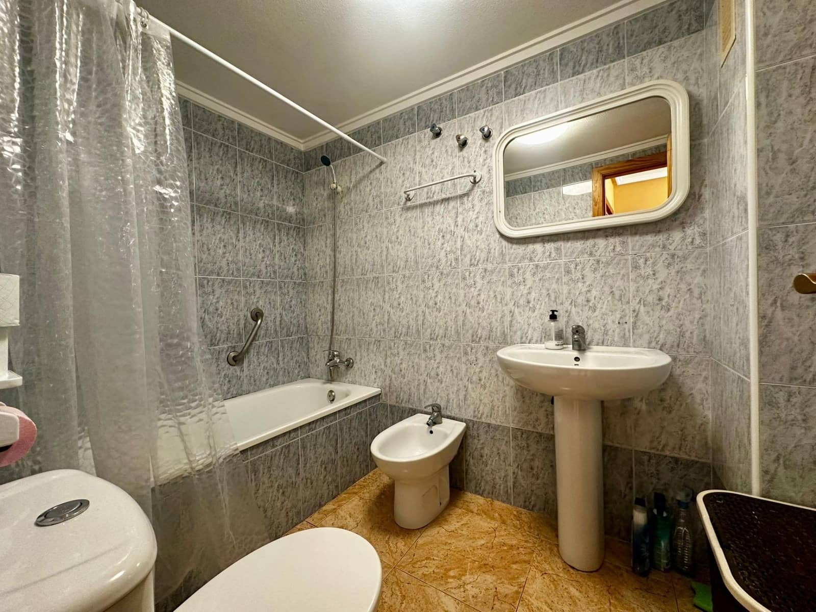 Studio for sale in Torrevieja with pool - € 84,900 (Ref: 9520861)
