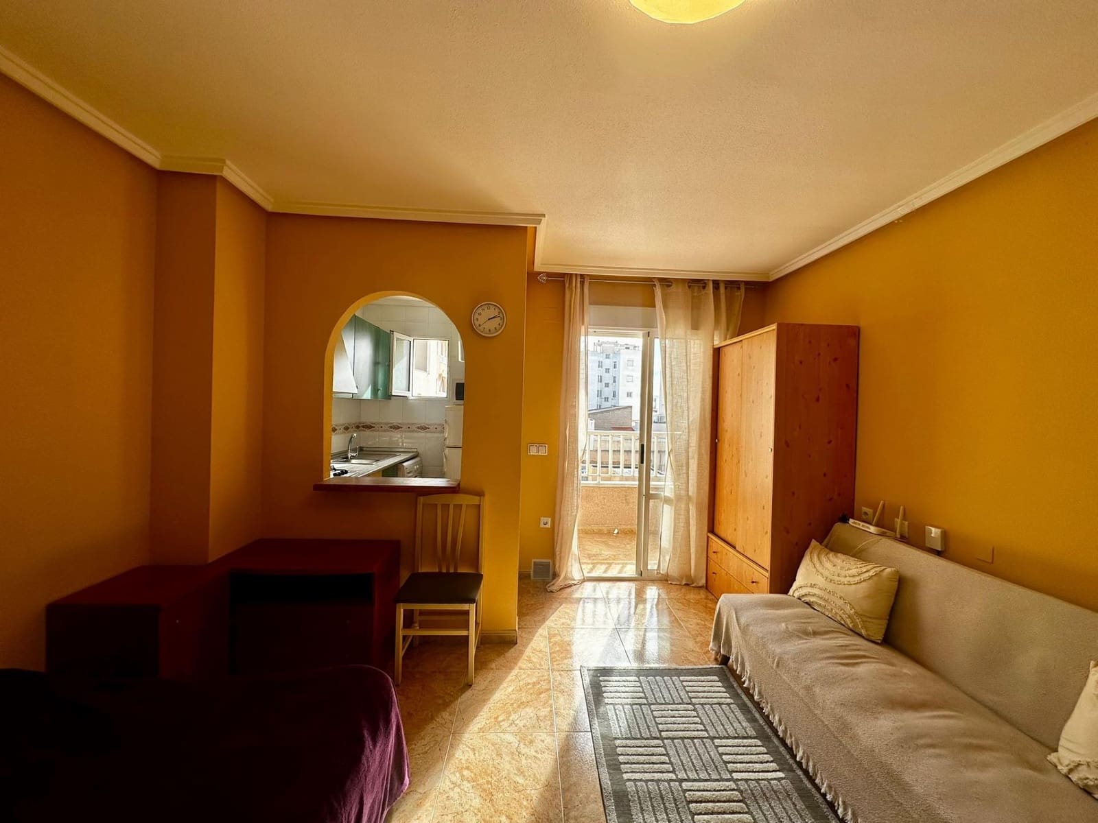 Studio for sale in Torrevieja with pool - € 84,900 (Ref: 9520861)