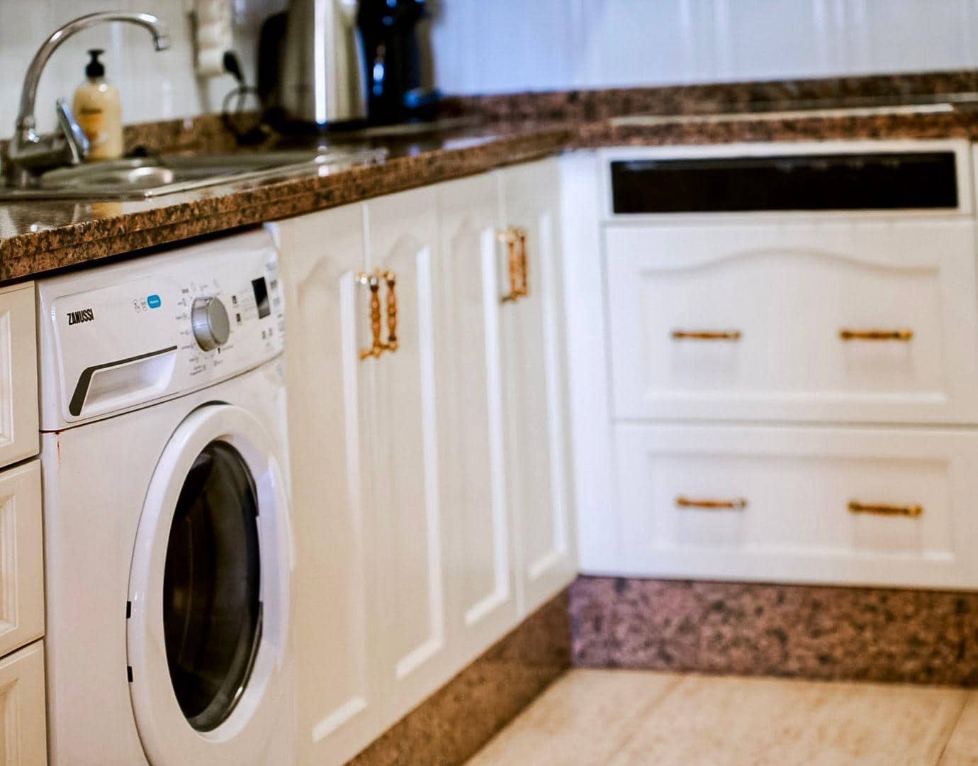 Appartement de 2 chambres à louer à Torrevieja - 700 € (Ref: 9528014)