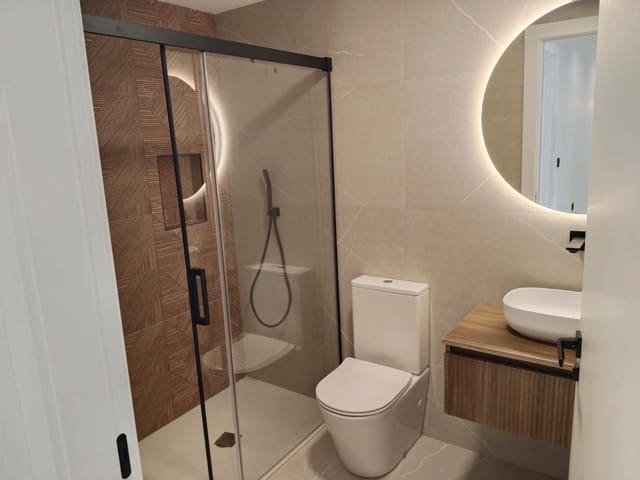 3 makuuhuone Huvila myytävänä paikassa Aguas Nuevas, Torrevieja mukana uima-altaan 
autotalli - 595 000 € (Ref: 9528015)