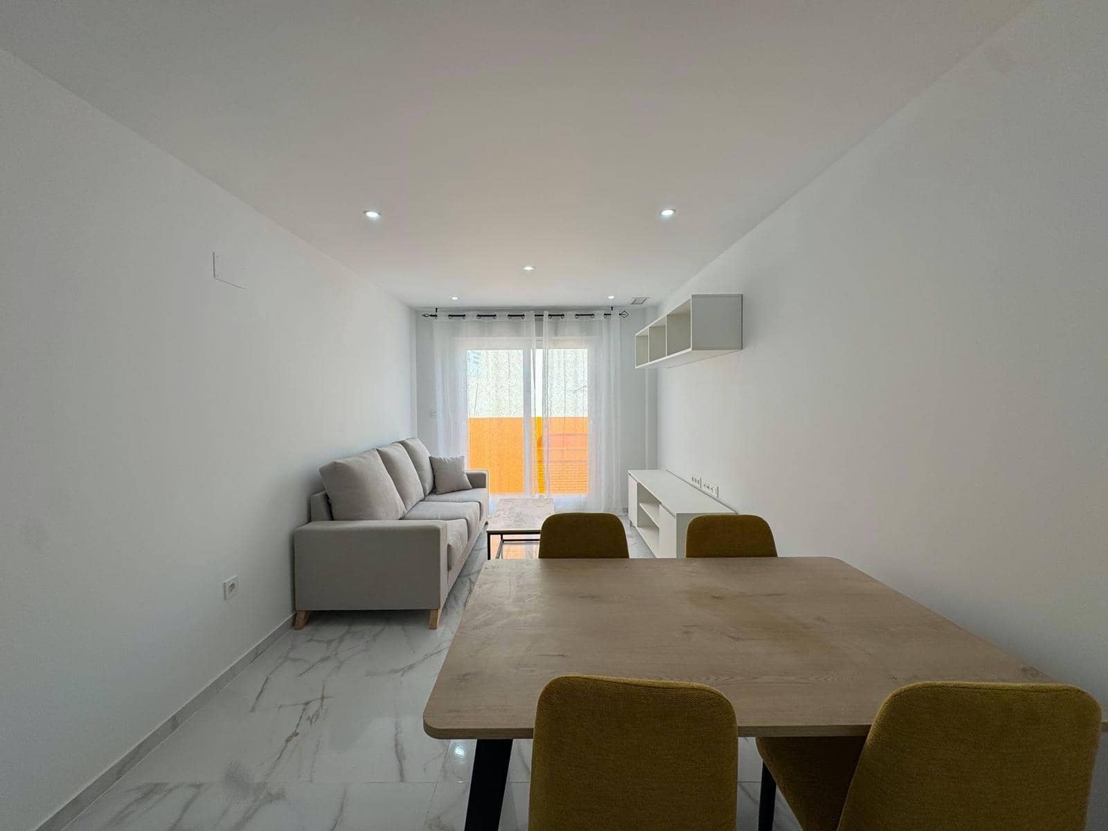 Apartamento de 2 habitaciones en Torrevieja en venta - 189.900 € (Ref: 9565413)