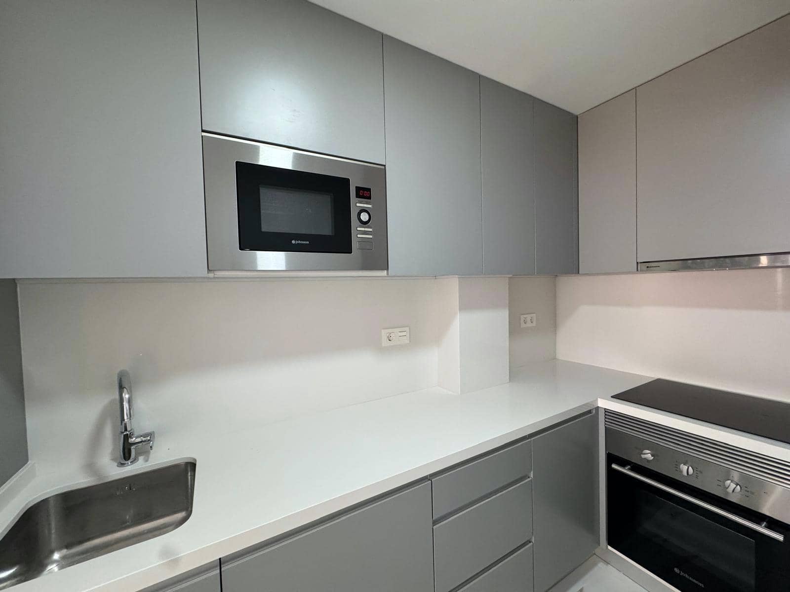 Apartamento de 2 habitaciones en Torrevieja en venta - 189.900 € (Ref: 9565413)