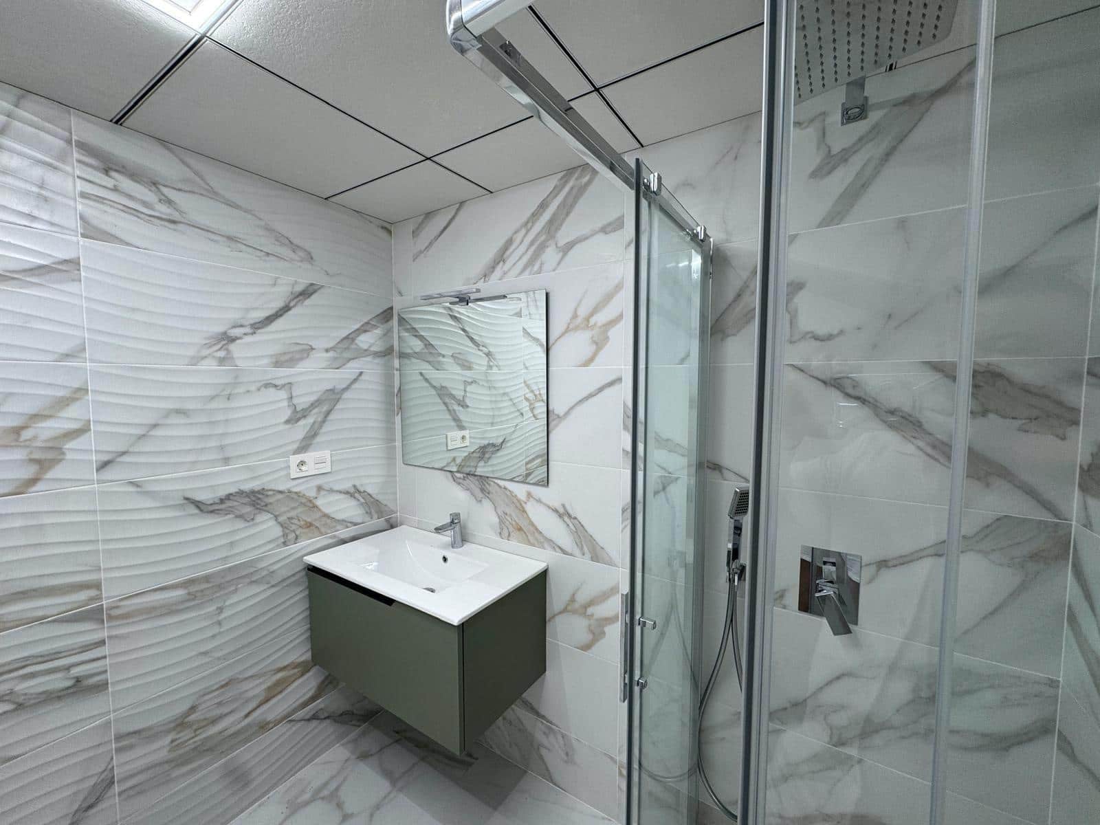 Apartamento de 2 habitaciones en Torrevieja en venta - 189.900 € (Ref: 9565413)