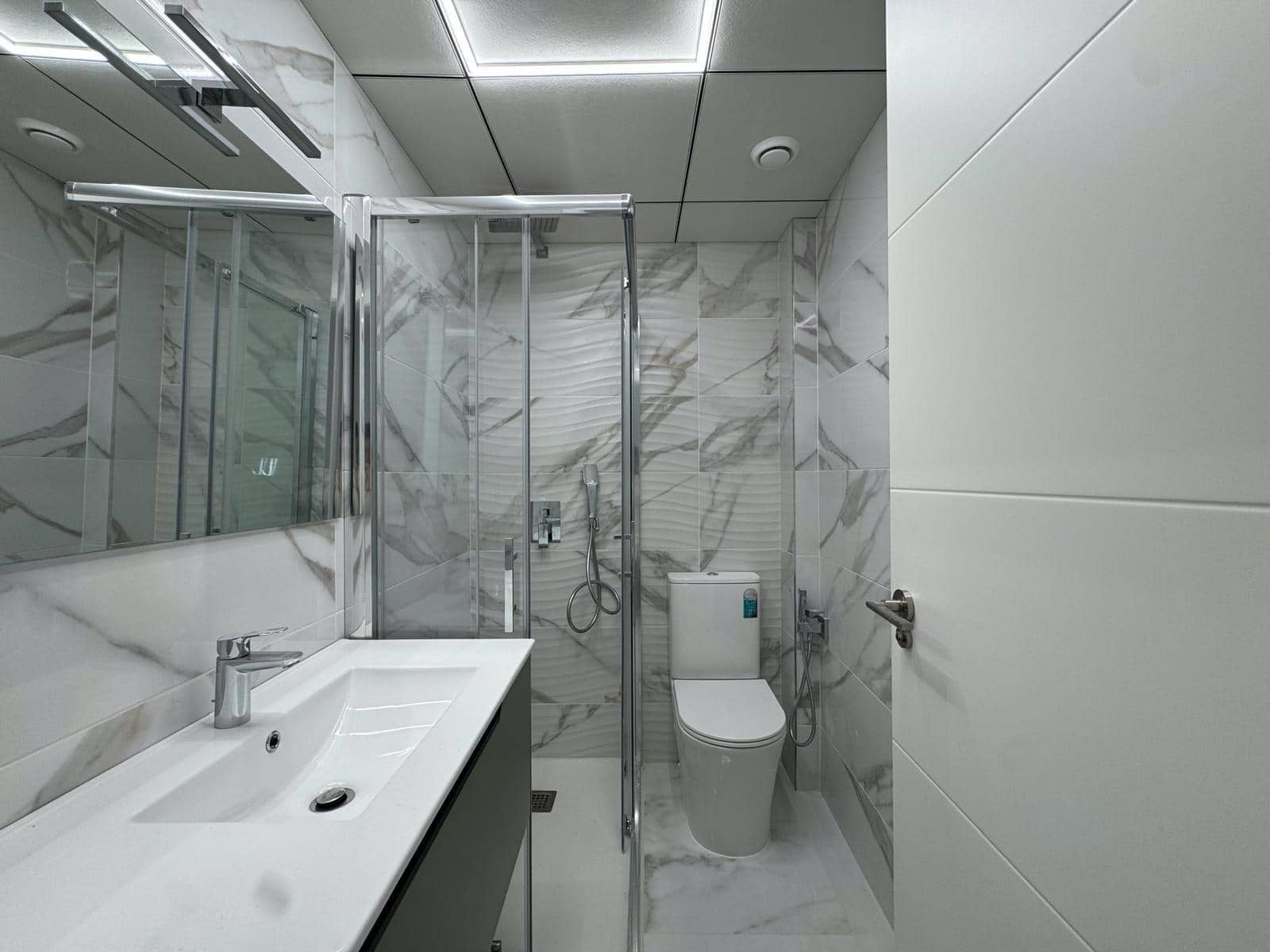 Apartamento de 2 habitaciones en Torrevieja en venta - 189.900 € (Ref: 9565413)