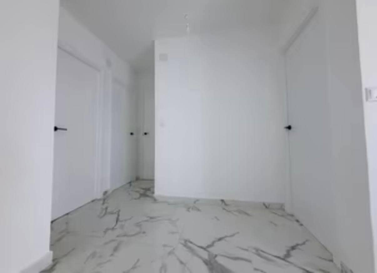 Apartamento de 3 habitaciones en Torrevieja en venta - 219.000 € (Ref: 9568995)