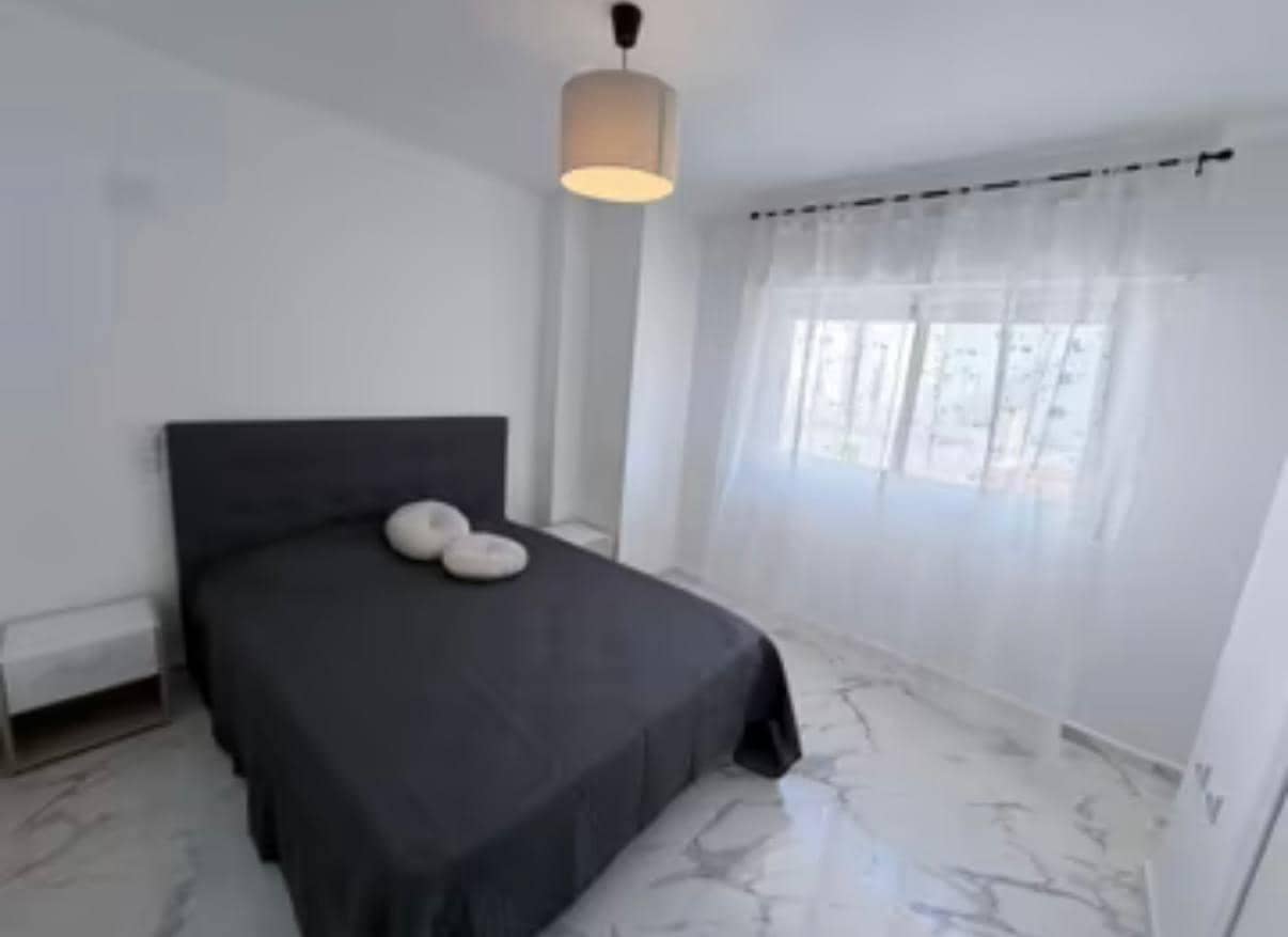 Apartamento de 3 habitaciones en Torrevieja en venta - 219.000 € (Ref: 9568995)