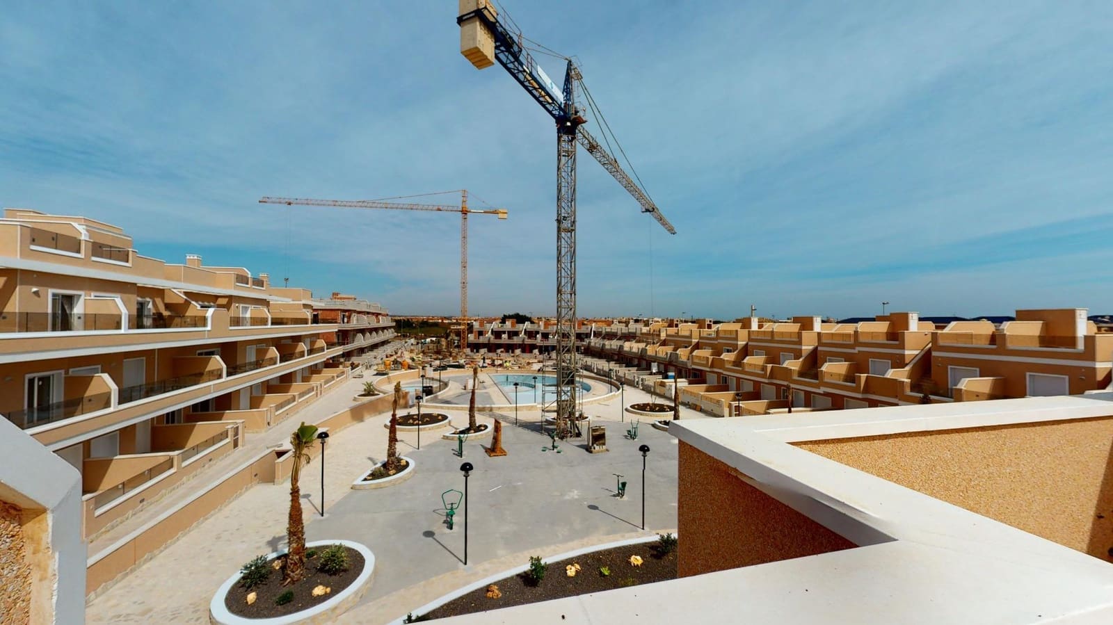 Adosado de 3 habitaciones en Pilar de la Horadada en venta con piscina garaje - 299.900 € (Ref: 9601261)