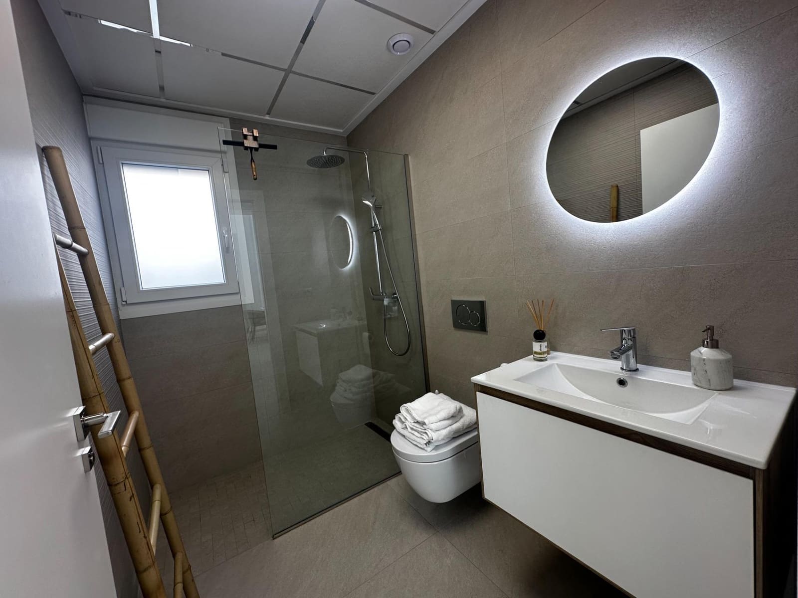 3 camera da letto Villa da affittare in Ciudad Quesada con piscina garage - 3.500 € (Rif: 9611706)