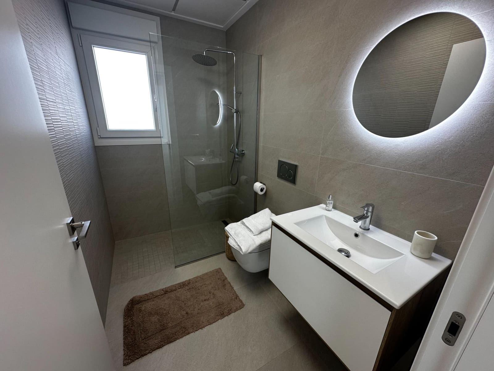 3 camera da letto Villa da affittare in Ciudad Quesada con piscina garage - 3.500 € (Rif: 9611706)