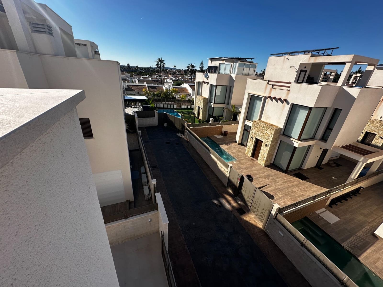 3 camera da letto Villa da affittare in Ciudad Quesada con piscina garage - 3.500 € (Rif: 9611706)