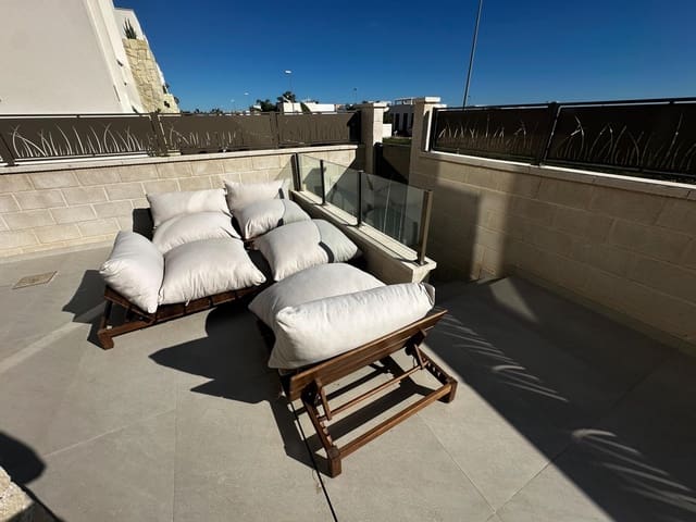 3 camera da letto Villa da affittare in Ciudad Quesada, Rojales con piscina garage - 3.500 € (Rif: 9611706)