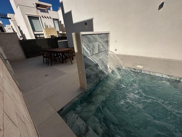 3 camera da letto Villa da affittare in Ciudad Quesada, Rojales con piscina garage - 3.500 € (Rif: 9611706)