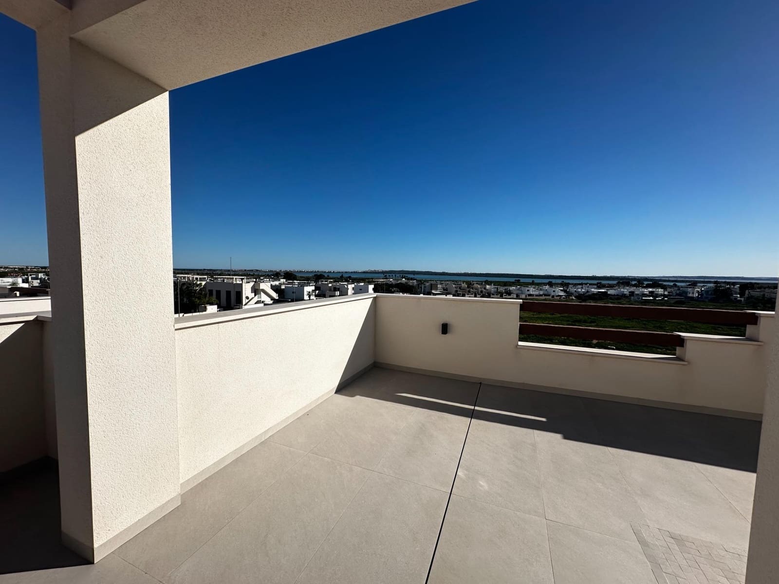 3 camera da letto Villa da affittare in Ciudad Quesada con piscina garage - 3.500 € (Rif: 9611706)