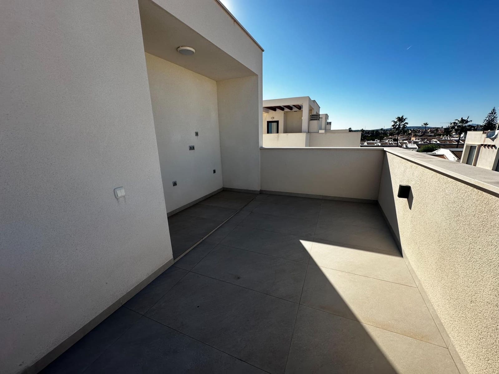 3 camera da letto Villa da affittare in Ciudad Quesada con piscina garage - 3.500 € (Rif: 9611706)