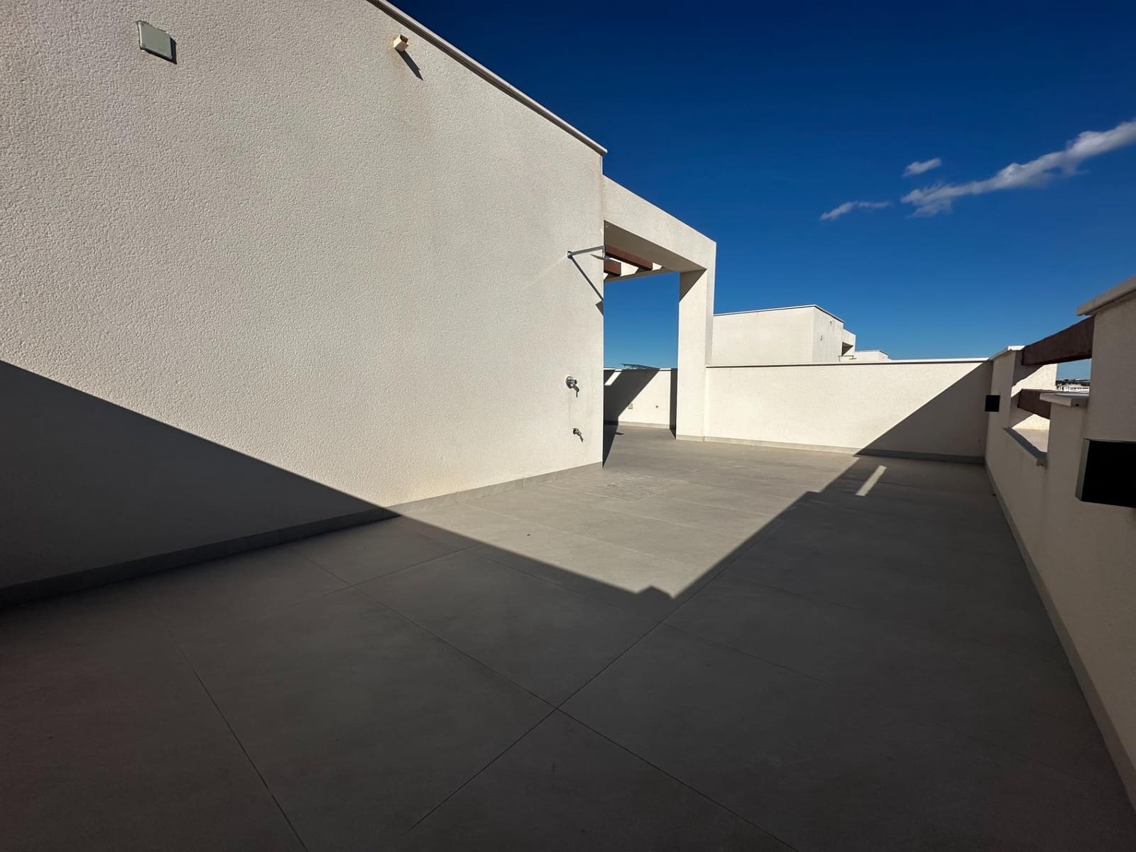 3 camera da letto Villa da affittare in Ciudad Quesada con piscina garage - 3.500 € (Rif: 9611706)